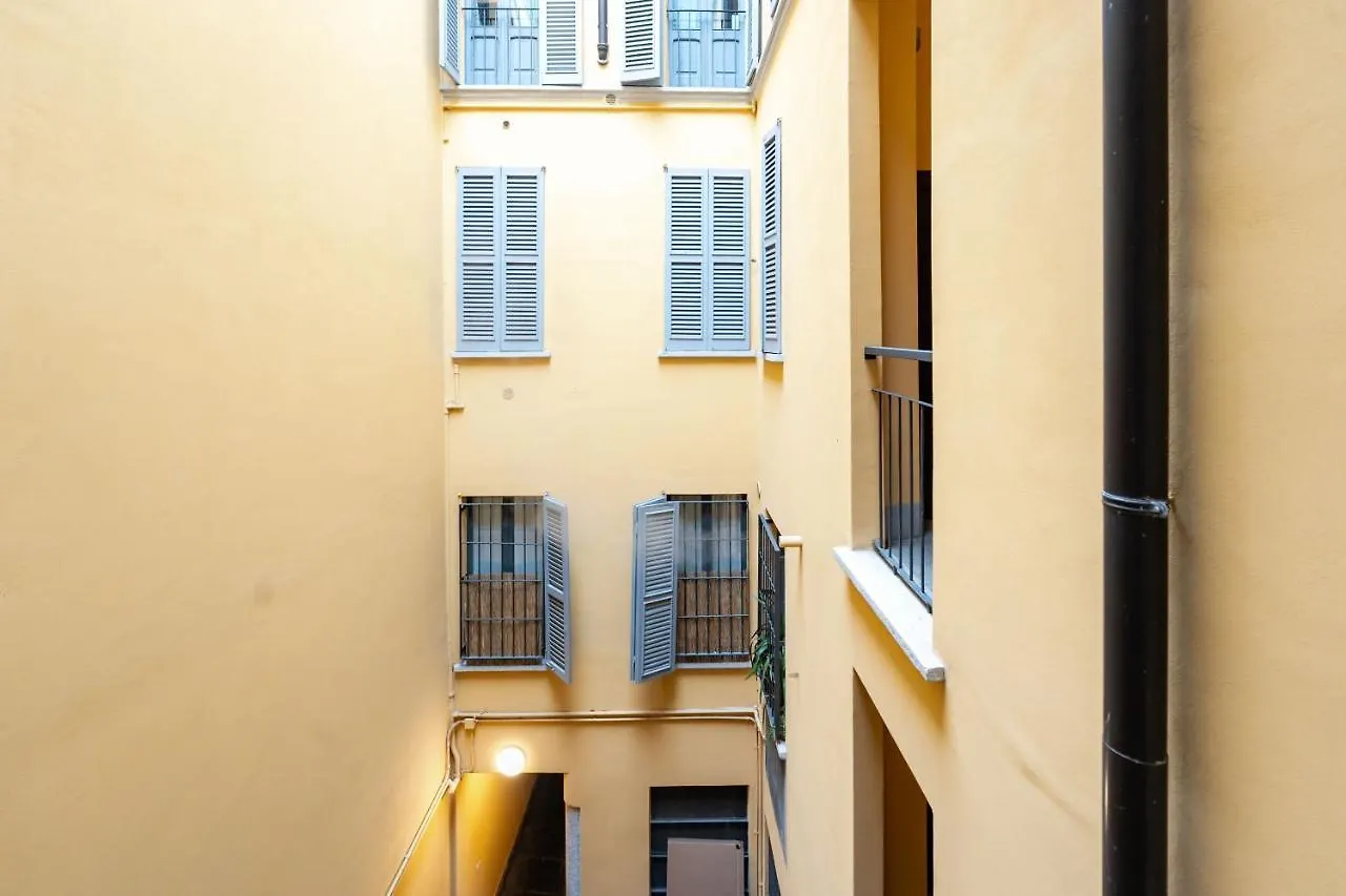 Casemi - Mercato 16 Dx In Full City Center Milano 0*,